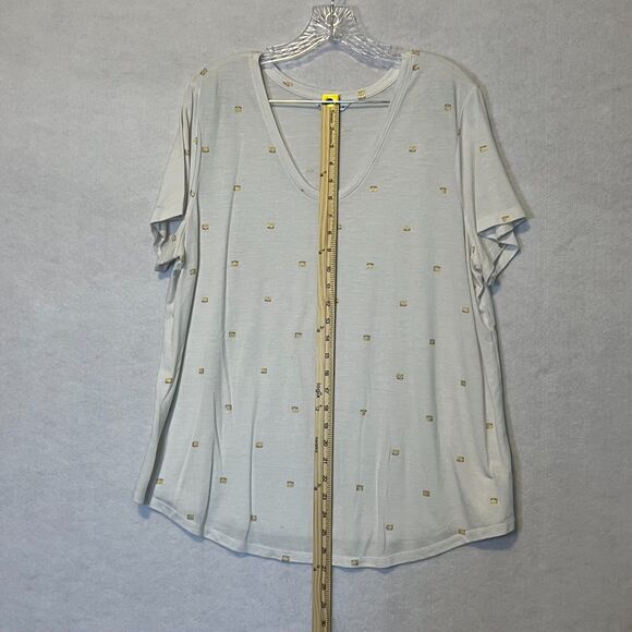 Plus White Scoop Neck Women’s Short Sleeve Gold Foil Print Lightweight Tee - Picture 11 of 14